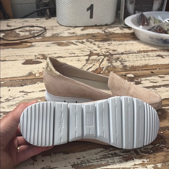 Alfani White and Blush Pink Slip-On Flats with Moccasin Stitching - Picture 6 of 10